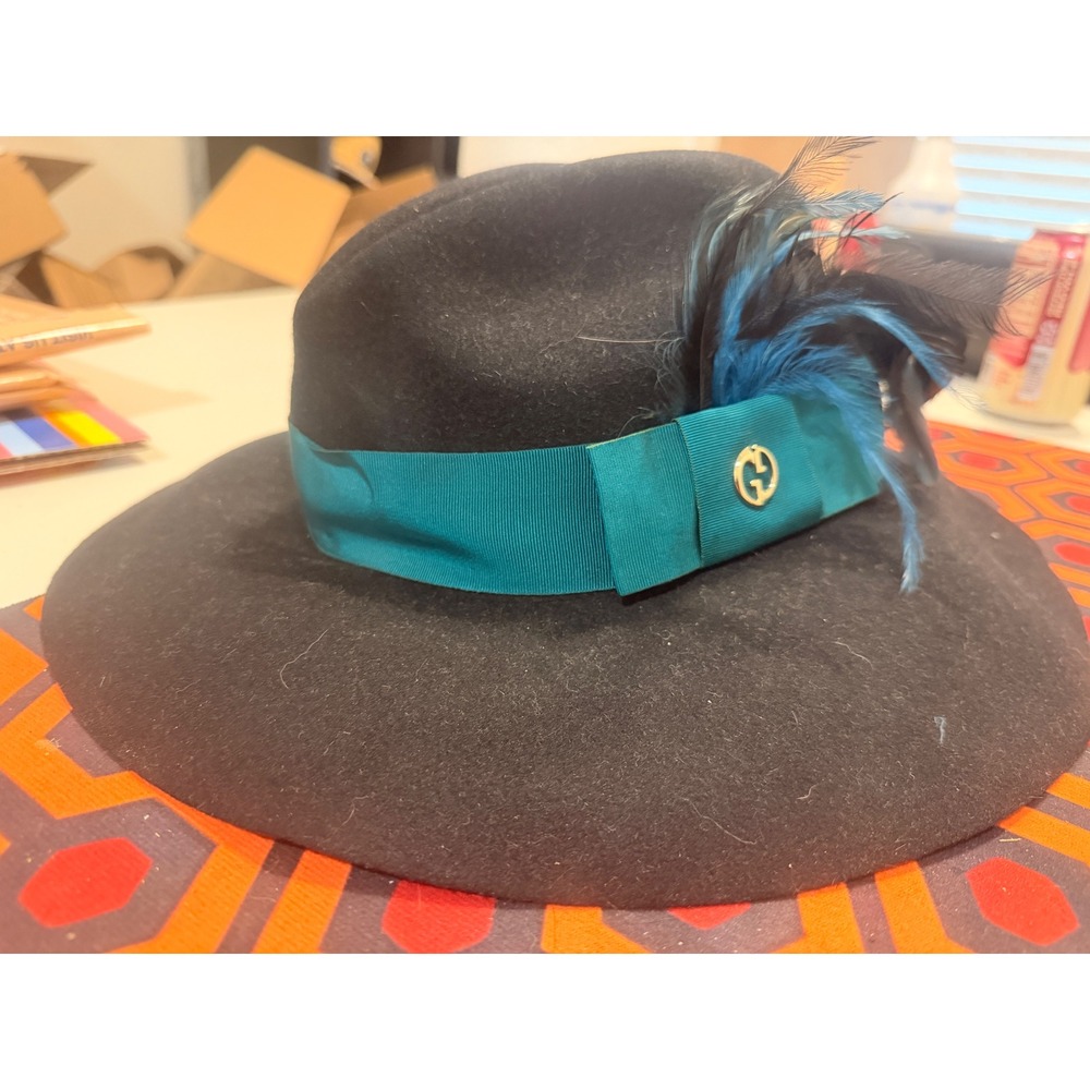Gucci Black Felt Wide Brim Fedora Teal Ribbon Feather Interlocking G Logo Italy